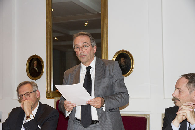 «Die Schweizer Vertretungen im Ausland - Les représentations suisses à l’étranger «Die Schweizer Vertretungen im Ausland - Les représentations suisses à l’étranger