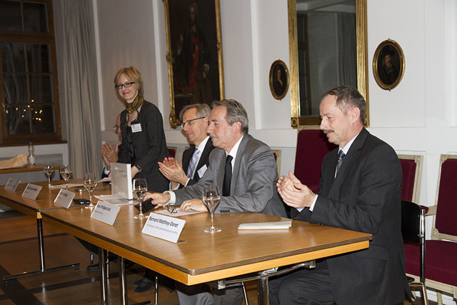 «Die Schweizer Vertretungen im Ausland - Les représentations suisses à l’étranger «Die Schweizer Vertretungen im Ausland - Les représentations suisses à l’étranger