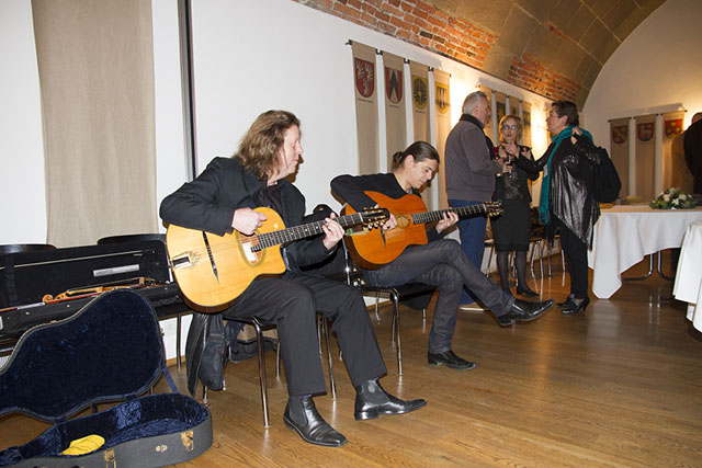 «Die Schweizer Vertretungen im Ausland - Les représentations suisses à l’étranger «Die Schweizer Vertretungen im Ausland - Les représentations suisses à l’étranger